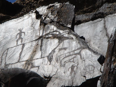 Sarmysh_saj_Petroglyphe