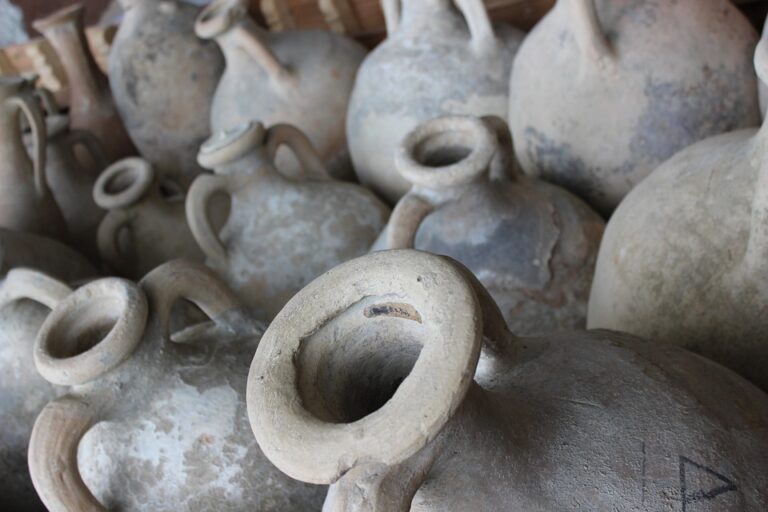 Les céramiques sigillées d’Argonne de l’Antiquité tardive et leurs productions régionales